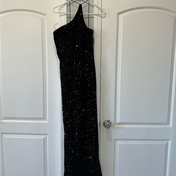 Dresses & Skirts - USED Long shinny dress